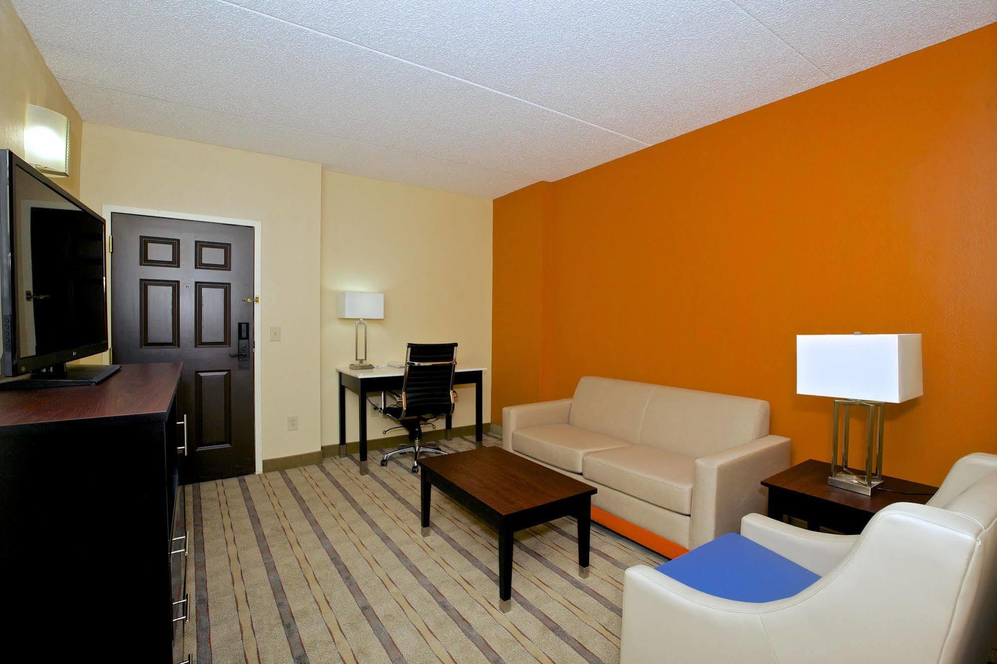 Holiday Inn Express & Suites Atlanta Ne- Duluth By Ihg Екстериор снимка